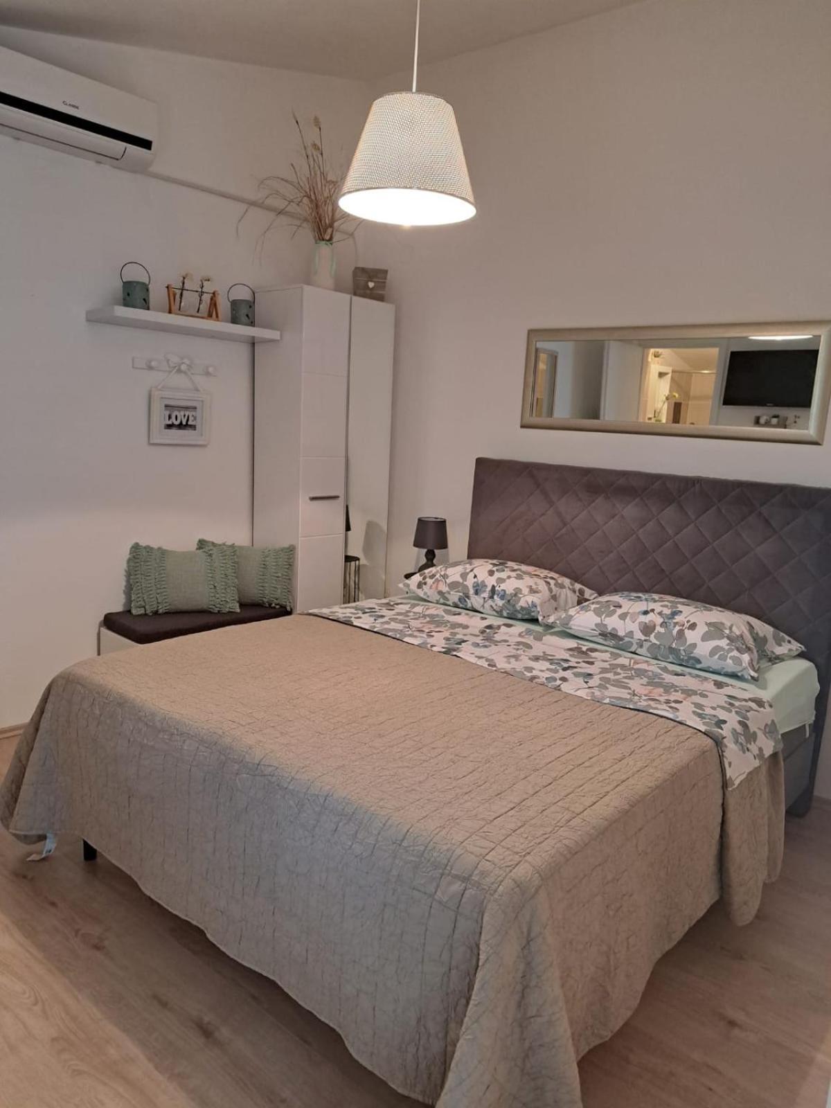 Apartments Andela 스크라딘 외부 사진